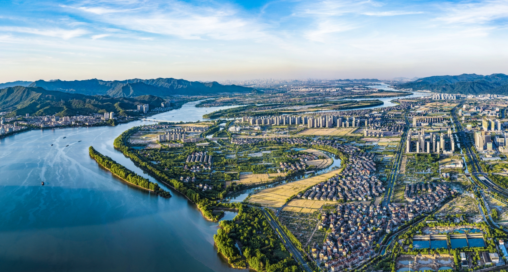 潮起富春湾丨科技创新“上天”与产业转化“入地”的融合之道